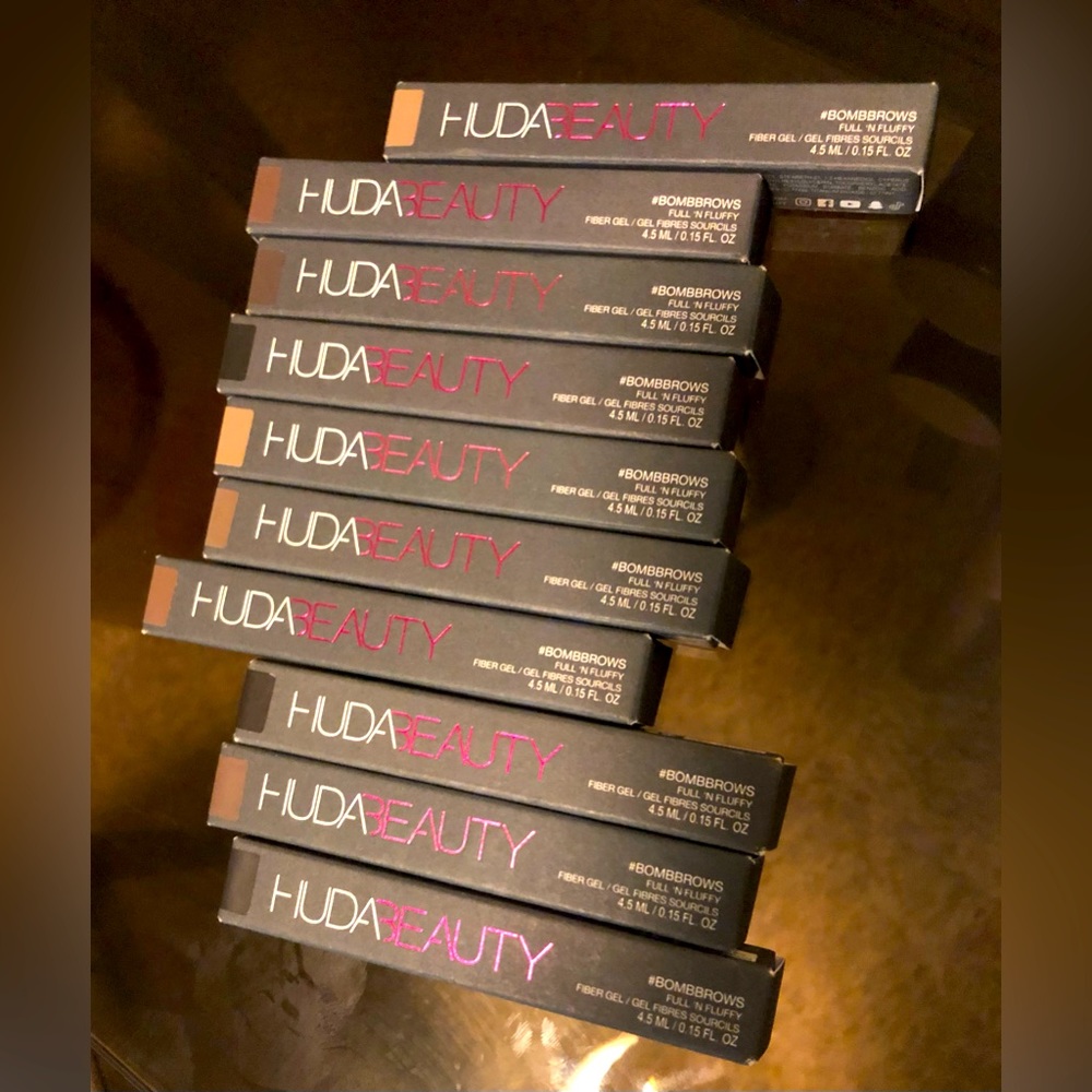 Huda Beauty #BOMBROWS Full ‘N Fluffy fiber gel at discounted price! At Sephora